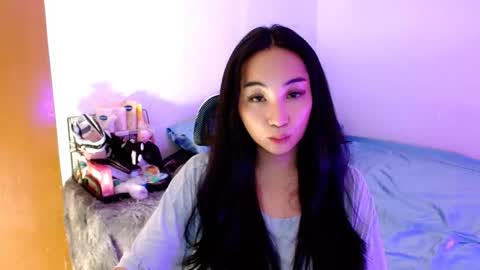 Snapshot of sweetlilly_18 chatting on 11-15-25, 01:58 Lilly online show from 11-15-25, 01:58