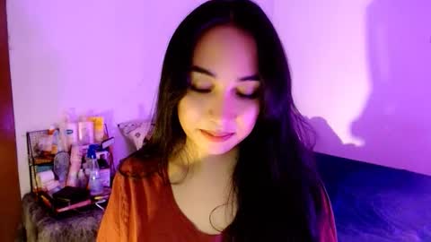 Snapshot of sweetlilly_18 chatting on 12-05-25, 12:25 Lilly online show from 12-05-25, 12:25