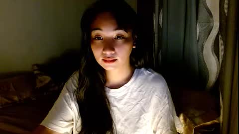 Snapshot of sweetlilly_18 chatting on 03-05-26, 04:08 Lilly online show from 03-05-26, 04:08