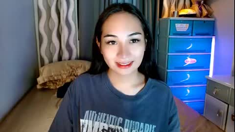 Lilly online show from 06-04-26, 05:57