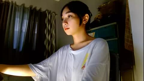Lilly online show from 08-05-26, 02:36