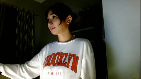 Lilly online show from 08-05-26, 02:42