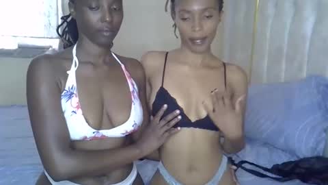 Snapshot of sweetlily_30 chatting on 11-16-25, 09:59 sweetlily_30 online show from 11-16-25, 09:59