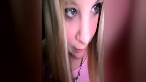 Snapshot of sweetlisa92 chatting on 07-01-26, 09:25 Lisa online show from 07-01-26, 09:25