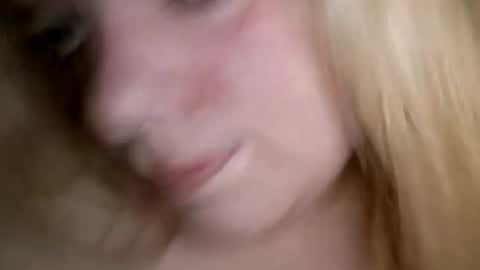 Snapshot of sweetlisa92 chatting on 07-11-26, 12:08 Lisa online show from 07-11-26, 12:08