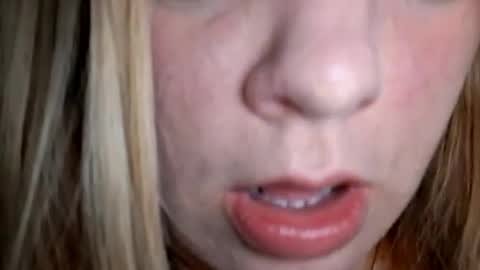Snapshot of sweetlisa92 chatting on 07-25-26, 11:41 Lisa online show from 07-25-26, 11:41