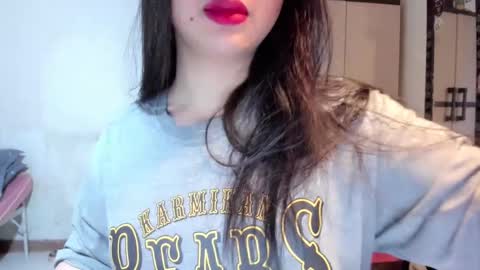 Snapshot of sweetlovepinay04 chatting on 01-11-25, 03:09 Zoe online show from 01-11-25, 03:09