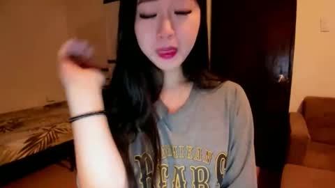 Snapshot of sweetlovepinay04 chatting on 10-22-25, 02:34 Zoe online show from 10-22-25, 02:34