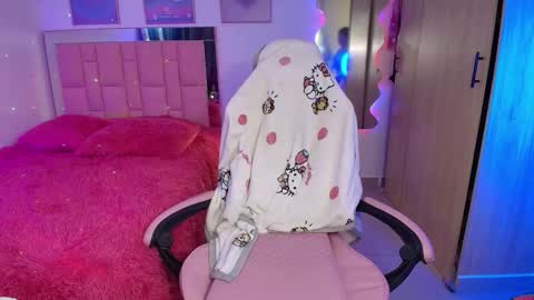 SweetLune online show from 10-22-25, 01:11