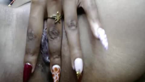 Snapshot of sweetly_diva chatting on 05-10-26, 05:12 Diva online show from 05-10-26, 05:12