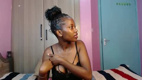 Snapshot of sweetlykaya chatting on 06-05-26, 11:32 KAYA online show from 06-05-26, 11:32