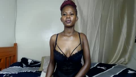 Snapshot of sweetlykaya chatting on 06-11-26, 11:36 KAYA online show from 06-11-26, 11:36