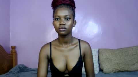 Snapshot of sweetlykaya chatting on 06-28-26, 12:27 KAYA online show from 06-28-26, 12:27