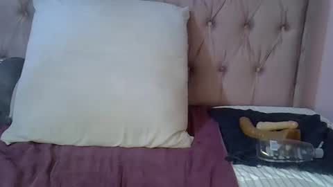 Snapshot of sweetmellowx1 chatting on 03-01-25, 07:04 sweetmellowx1 online show from 03-01-25, 07:04