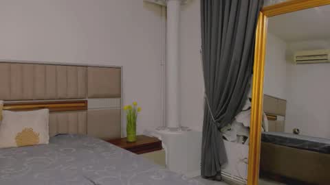 Claudia online show from 10-25-25, 08:47