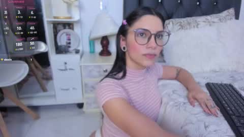 sweetnicky1 online show from 01-05-26, 07:28