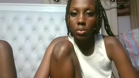 Novah girlie online show from 07-04-26, 05:41