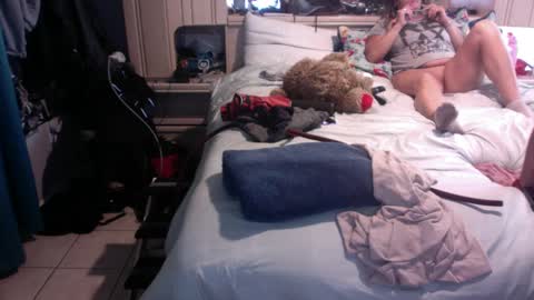 Snapshot of sweetnsexy95 chatting on 12-09-24, 10:52 WeAim2PZzz online show from 12-09-24, 10:52