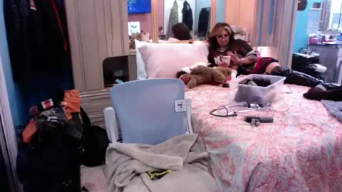 Snapshot of sweetnsexy95 chatting on 02-10-25, 05:47 WeAim2PZzz online show from 02-10-25, 05:47