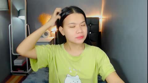 Snapshot of sweetnwildts chatting on 03-19-26, 07:18 Ghena online show from 03-19-26, 07:18