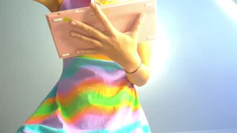 Veronica and Alex online show from 10-12-25, 04:55