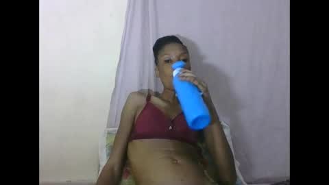 Snapshot of sweetpetite254 chatting on 05-18-26, 06:47 ESTHER online show from 05-18-26, 06:47