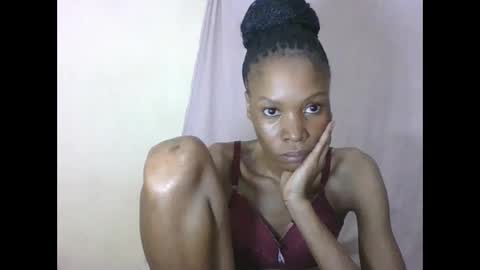 Snapshot of sweetpetite254 chatting on 05-19-26, 01:56 ESTHER online show from 05-19-26, 01:56