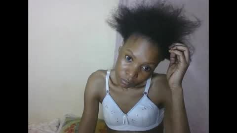 Snapshot of sweetpetite254 chatting on 05-31-26, 06:31 ESTHER online show from 05-31-26, 06:31
