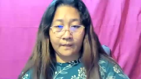 Snapshot of sweetpilipina88 chatting on 12-16-24, 05:38 MIA online show from 12-16-24, 05:38