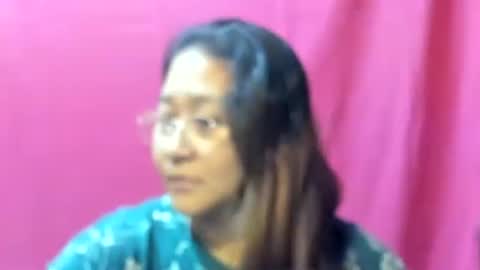 Snapshot of sweetpilipina88 chatting on 12-28-24, 12:03 MIA online show from 12-28-24, 12:03