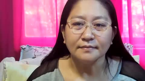 Snapshot of sweetpilipina88 chatting on 07-11-26, 01:41 MIA online show from 07-11-26, 01:41