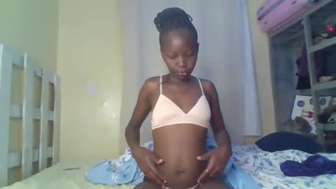 Snapshot of sweetpink_1 chatting on 02-19-26, 02:40 sweetpink_1 online show from 02-19-26, 02:40