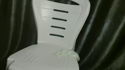 slim ivy online show from 12-17-25, 03:45