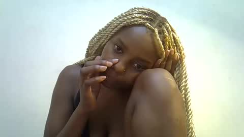 Lilly online show from 03-21-26, 06:51