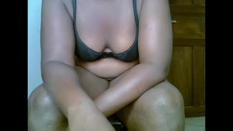 Snapshot of sweetrenne chatting on 02-23-25, 06:01 sweetrenne online show from 02-23-25, 06:01