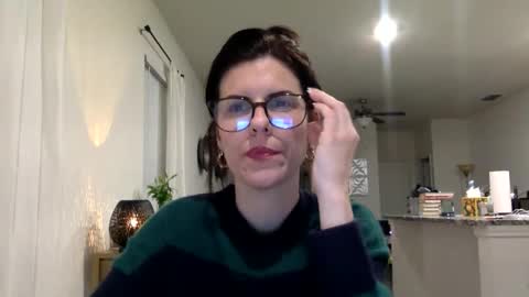 Snapshot of sweetriddance chatting on 01-15-26, 02:05 sweetriddance online show from 01-15-26, 02:05