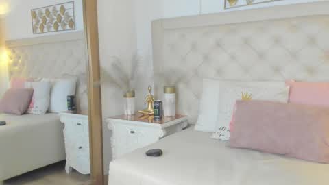 sweets one online show from 12-21-25, 03:35