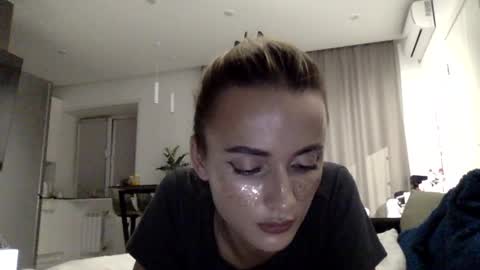 Snapshot of sweetsatalana chatting on 06-19-26, 07:17 sweetsatalana online show from 06-19-26, 07:17