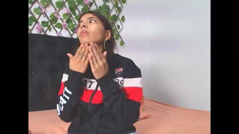 sweetscaarlett online show from 04-19-26, 02:05