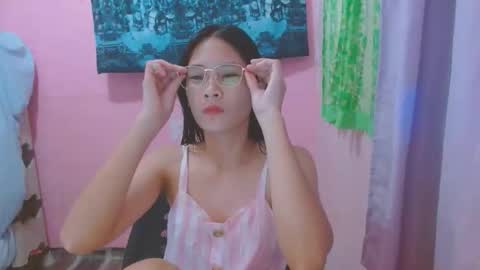 Mia online show from 05-27-26, 12:46