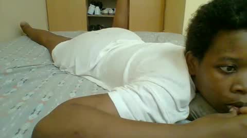 Snapshot of sweetshilah chatting on 10-23-25, 01:49 sweetshilah online show from 10-23-25, 01:49