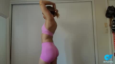 Snapshot of sweetshylax chatting on 11-11-25, 01:27 Shyla Jay online show from 11-11-25, 01:27