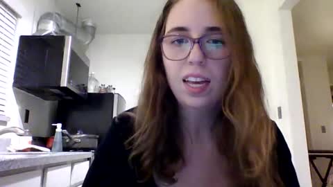 Snapshot of sweetsocalgirl chatting on 01-28-25, 05:22 sweetsocalgirl online show from 01-28-25, 05:22