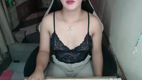 Snapshot of sweetsofia24 chatting on 12-14-25, 01:49 Sofia online show from 12-14-25, 01:49