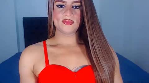 Snapshot of sweetsofiats chatting on 11-06-25, 07:15 SOFIA online show from 11-06-25, 07:15