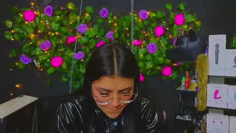 Molly -  INDEPENDENT MODEL online show from 07-18-26, 11:30