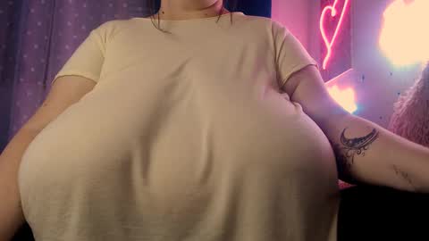 Maya online show from 03-07-25, 11:27