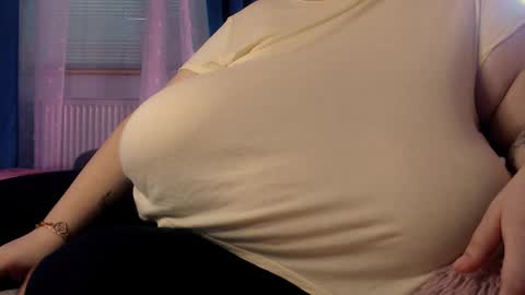 Maya online show from 03-08-25, 03:56