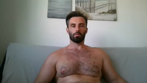 Snapshot of sweettom69 chatting on 06-25-26, 08:19 Tom online show from 06-25-26, 08:19