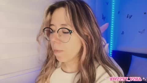 Veronica Independent Model online show from 10-16-25, 10:38